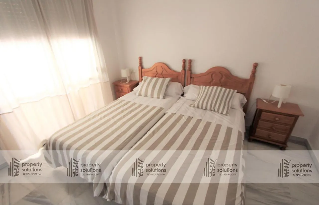 Apartamento PUEBLO DEL PARQUE 3- Terraza, jardín, barbacoa y piscina Benalmádena