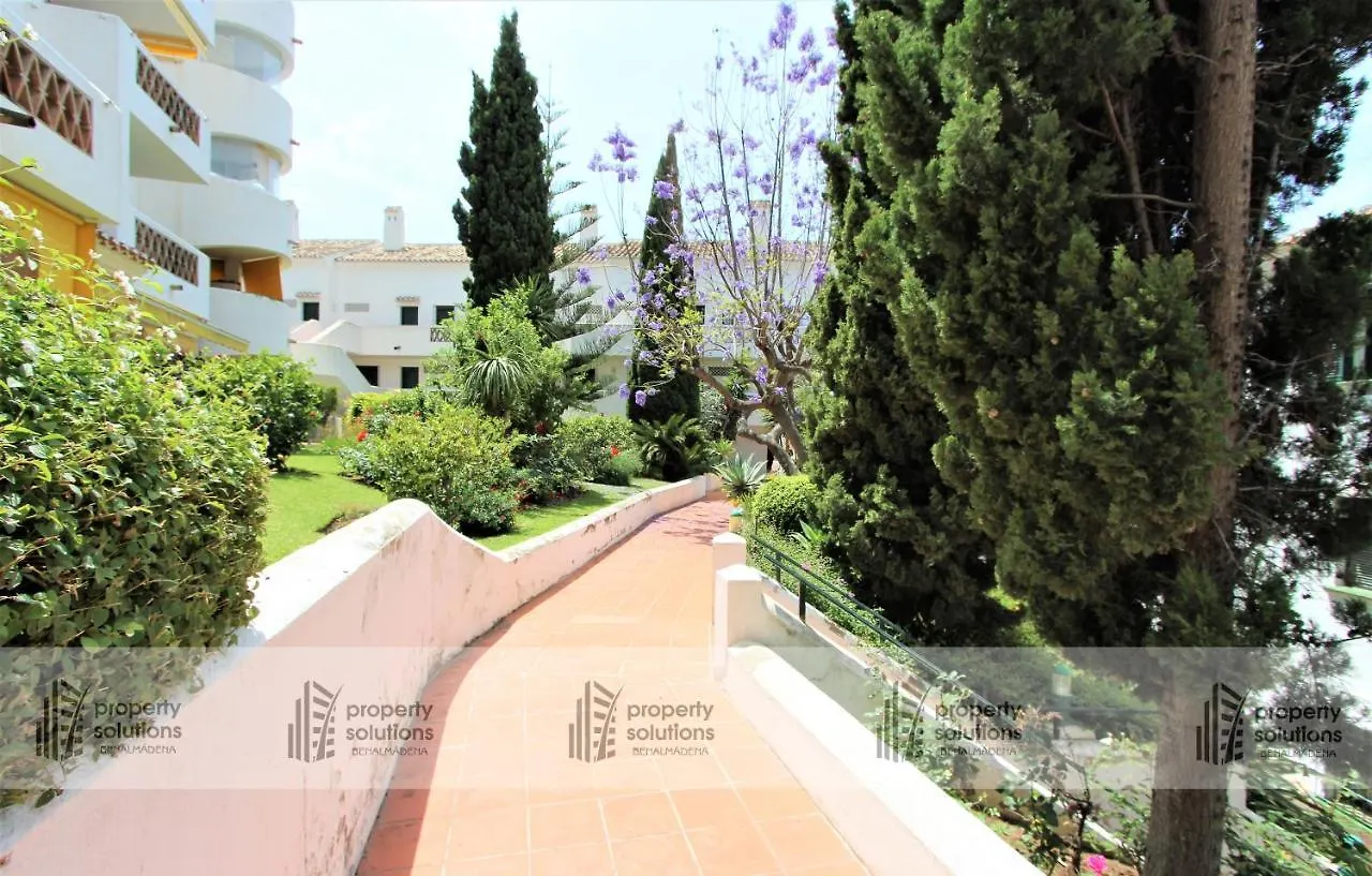 Apartamento PUEBLO DEL PARQUE 3- Terraza, jardín, barbacoa y piscina Benalmádena