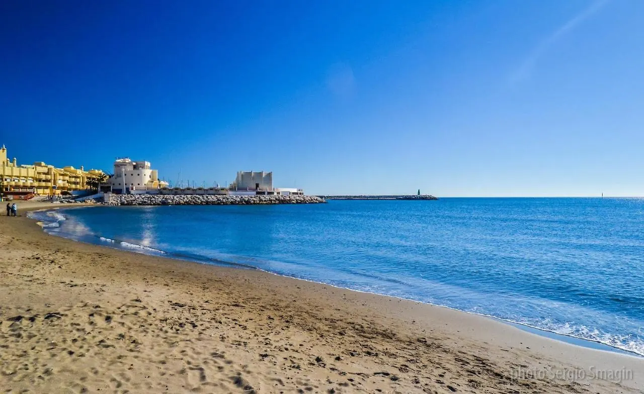 Apartamento PUEBLO DEL PARQUE 3- Terraza, jardín, barbacoa y piscina Benalmádena