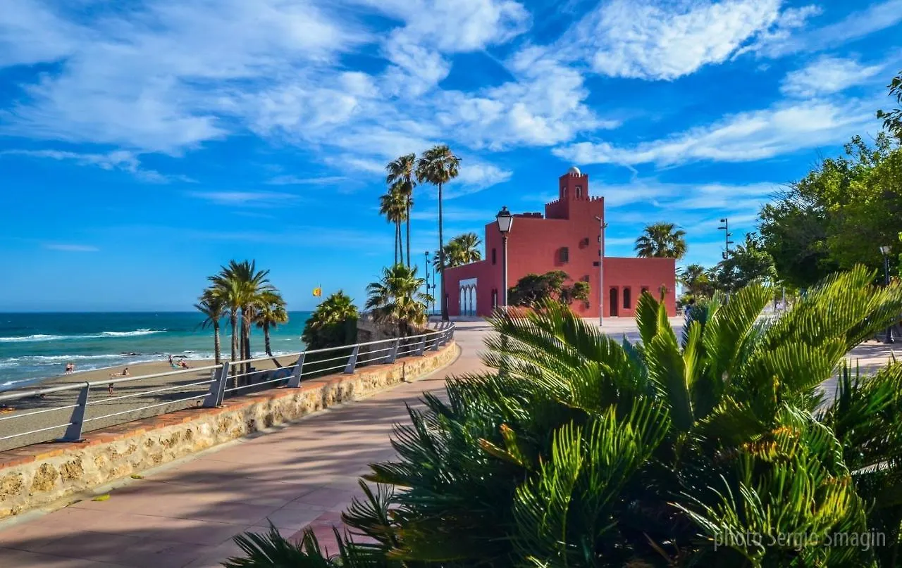 Apartamento PUEBLO DEL PARQUE 3- Terraza, jardín, barbacoa y piscina Benalmádena